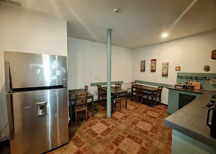 Antique Hostel Bucureşti